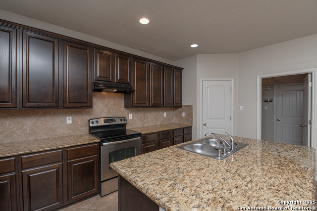 Image 15 of 40 For 253 Flushing