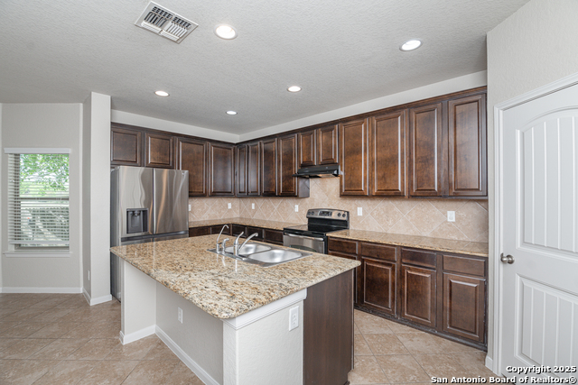 Image 17 of 40 For 253 Flushing