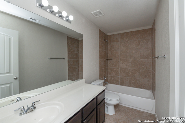 Image 26 of 40 For 253 Flushing