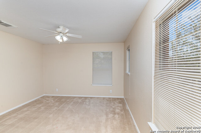 Listing photo id 18 for 649 San Augustine Blvd