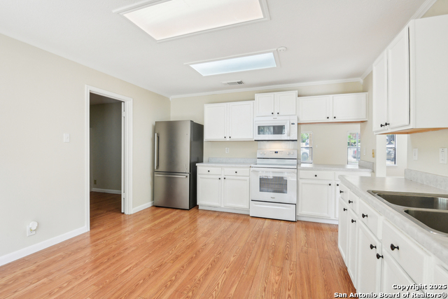 Image 11 of 41 For 8771 Park Olympia