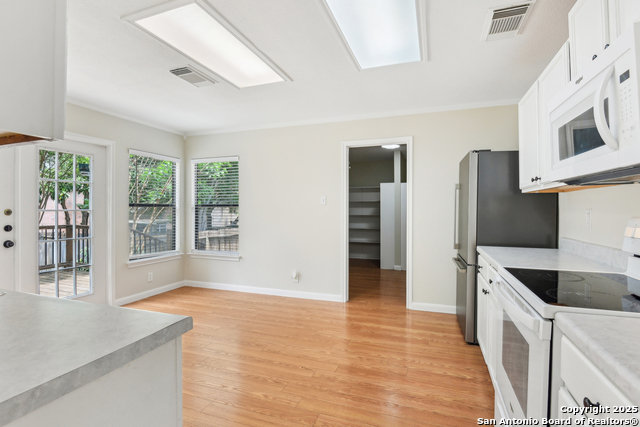 Image 8 of 41 For 8771 Park Olympia