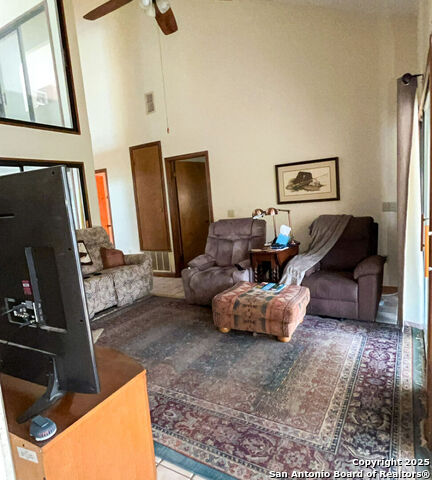 Listing photo id 11 for 25229 Bormann
