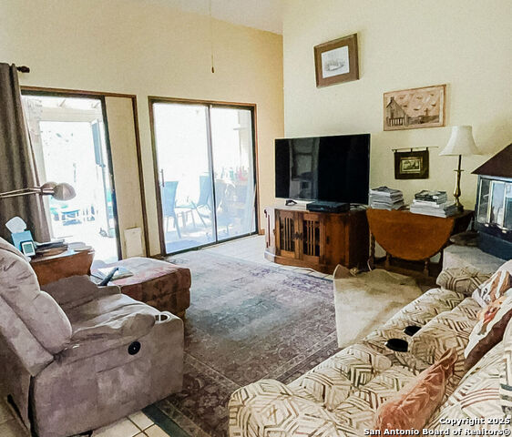 Listing photo id 12 for 25229 Bormann