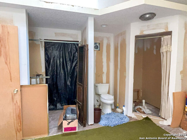 Listing photo id 17 for 25229 Bormann