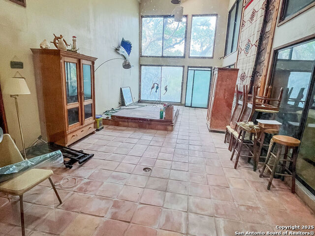 Listing photo id 2 for 25229 Bormann