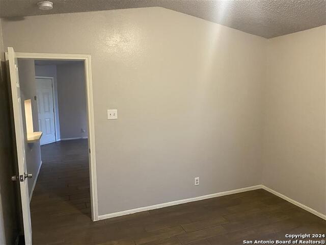 Image 10 of 18 For 2621 Corian Glen