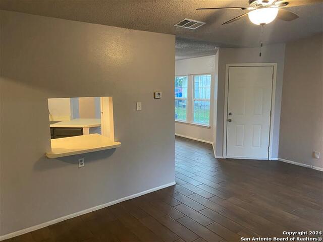 Image 5 of 18 For 2621 Corian Glen