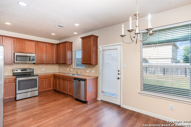 Image 5 of 13 For 1030 Lauren St