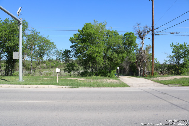 Listing photo id 2 for 17245 Nacogdoches