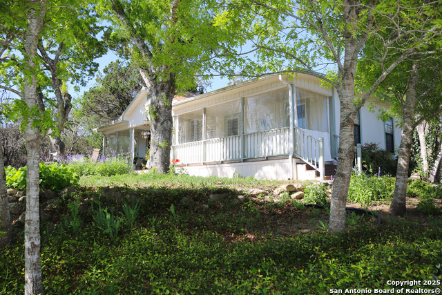 Listing photo id 4 for 17245 Nacogdoches