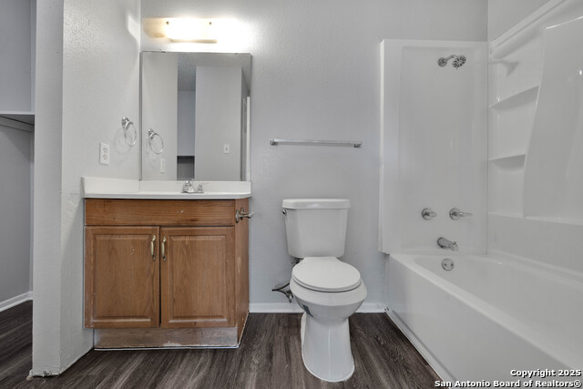 Image 11 of 17 For 9703 Village Briar