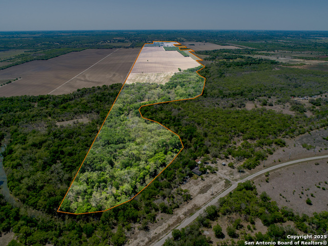 Listing photo id 1 for 8016 Fm 1303