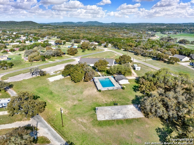 Image 8 of 10 For 690 Private Road 1511
