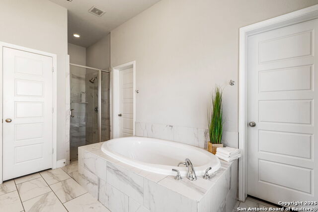 Image 20 of 38 For 9780 Innes Pl