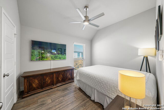 Image 25 of 38 For 9780 Innes Pl