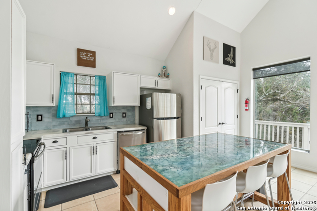Image 15 of 40 For 208 Woodridge