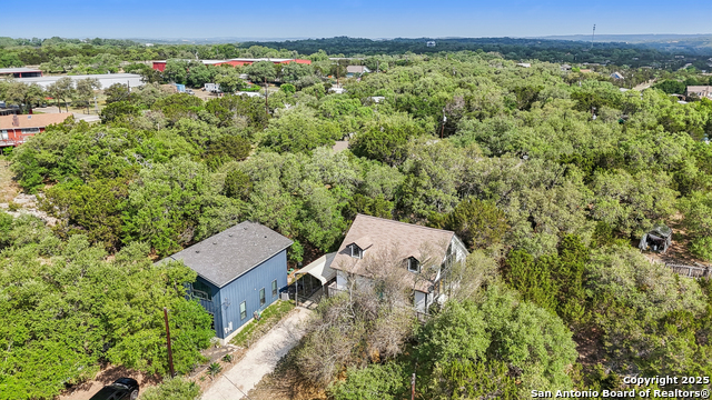 Image 34 of 40 For 208 Woodridge