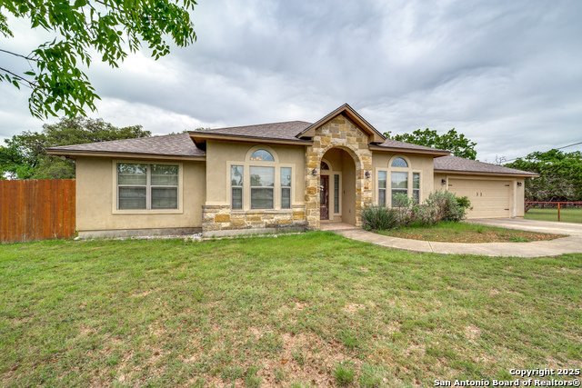Image 2 of 35 For 1424 Kings Ranch