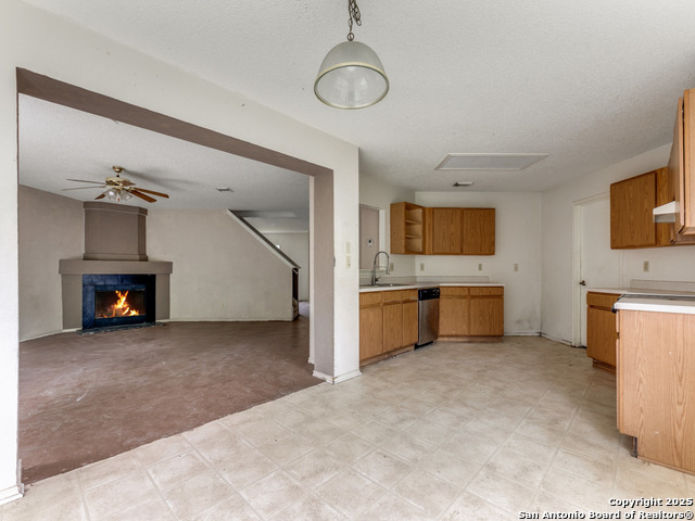 Image 10 of 32 For 4955 Brianna Pl