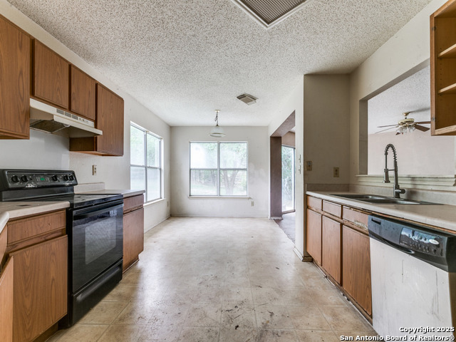 Image 14 of 32 For 4955 Brianna Pl