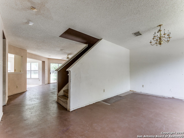 Image 4 of 32 For 4955 Brianna Pl