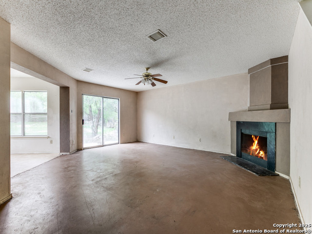 Image 6 of 32 For 4955 Brianna Pl