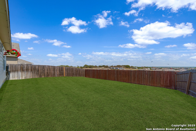 Image 27 of 32 For 13218 Thyme Way