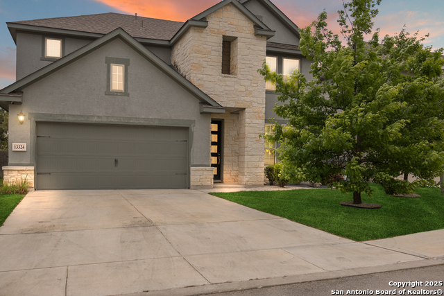 Listing photo id 0 for 13324 Romulus Way