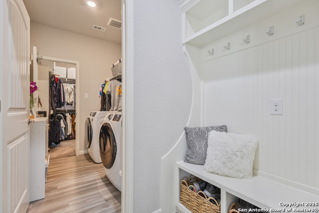 Listing photo id 20 for 13324 Romulus Way