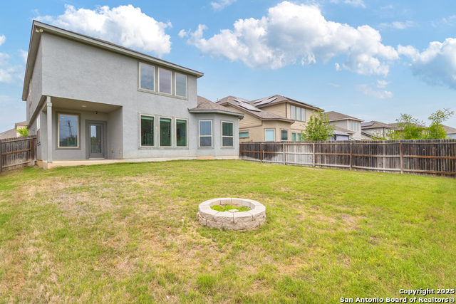 Listing photo id 23 for 13324 Romulus Way