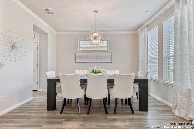 Listing photo id 4 for 13324 Romulus Way