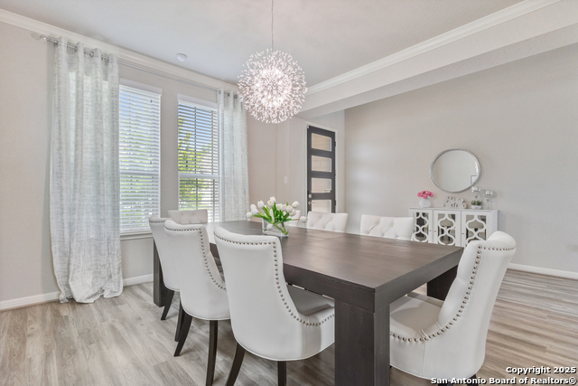 Listing photo id 5 for 13324 Romulus Way
