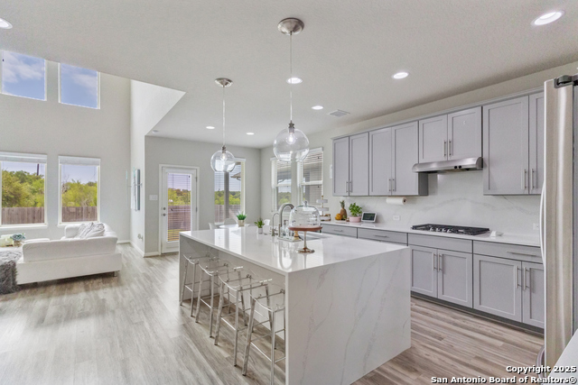 Listing photo id 6 for 13324 Romulus Way