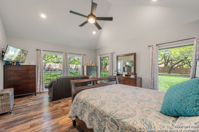 Listing photo id 15 for 8730 Avator Circle