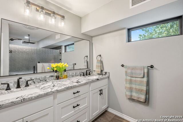 Listing photo id 16 for 8730 Avator Circle