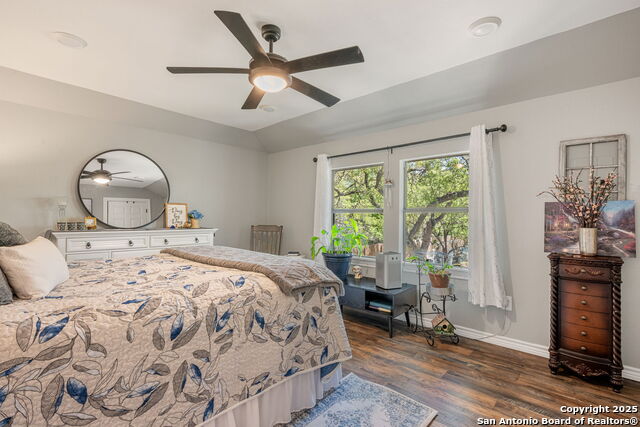 Listing photo id 22 for 8730 Avator Circle