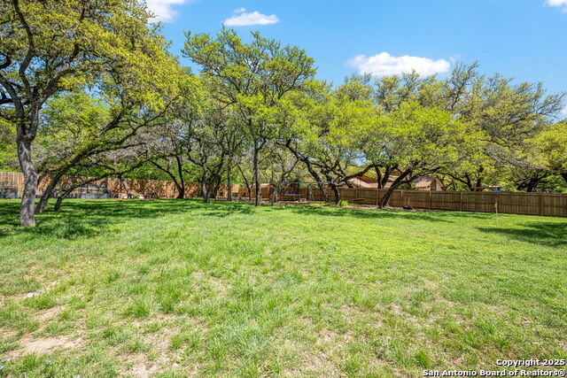 Listing photo id 31 for 8730 Avator Circle