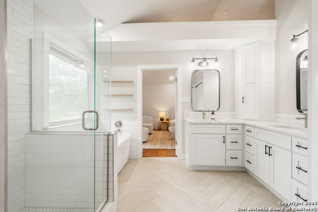 Image 24 of 33 For 19719 Encino Way