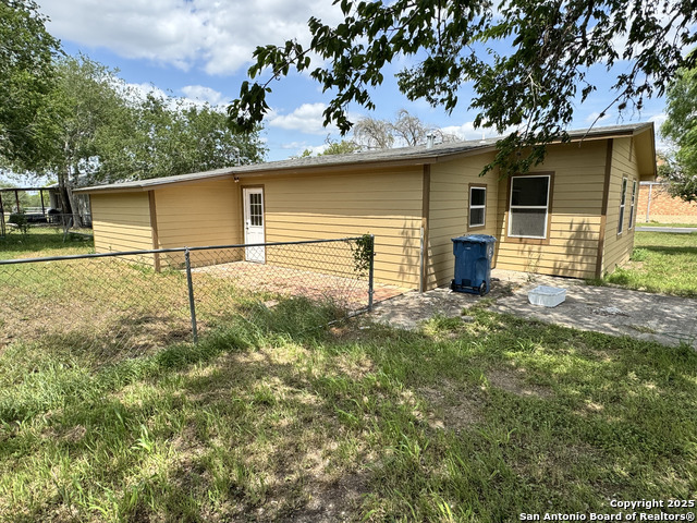 Listing photo id 15 for 601 Mesquite