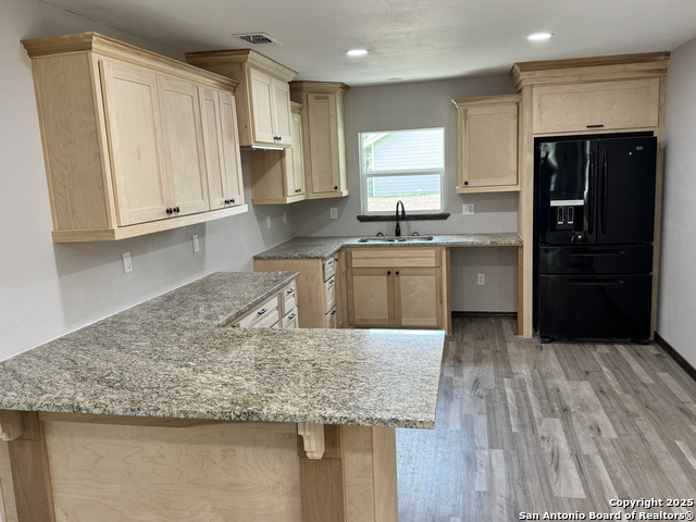 Listing photo id 1 for 601 Mesquite