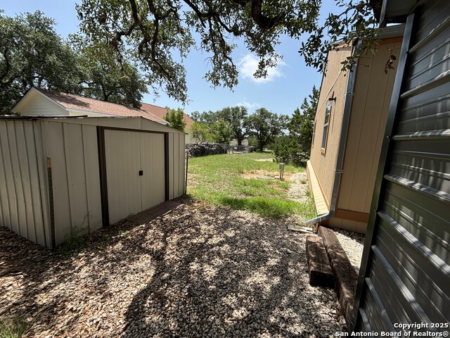 Image 10 of 32 For 725 Private Road 1510