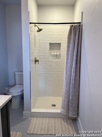 Image 24 of 26 For 614 Mulberry E