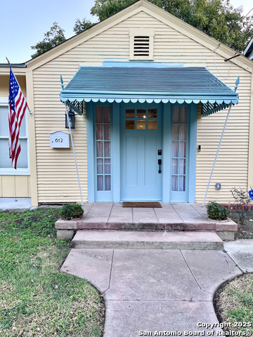 Image 3 of 26 For 614 Mulberry E