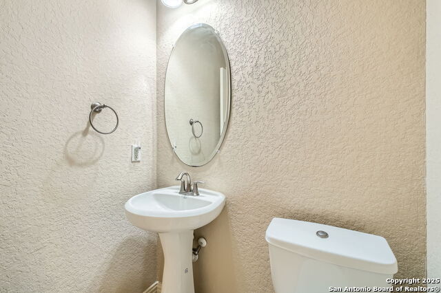 Image 23 of 28 For 805 Raceland