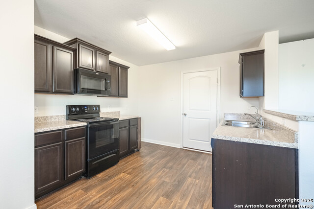 Image 7 of 16 For 3502 Southton View