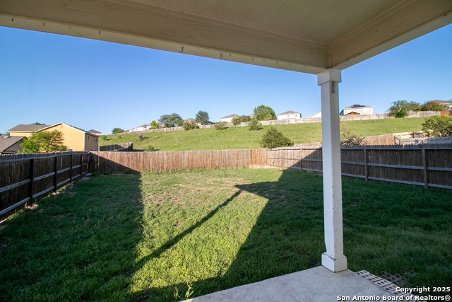Image 17 of 19 For 24246 Waterwell Oaks