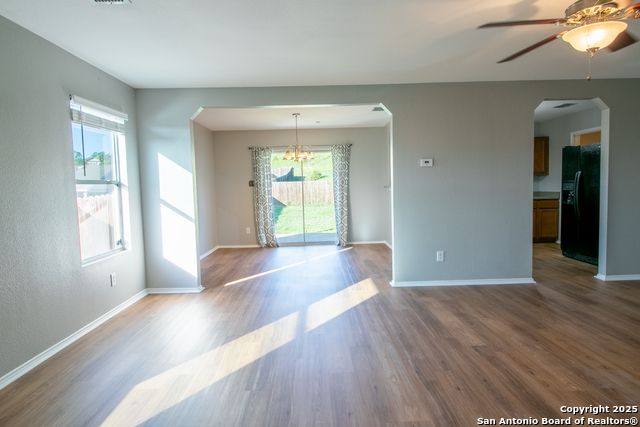 Image 6 of 19 For 24246 Waterwell Oaks