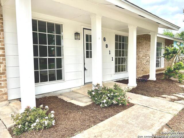 Details for 6811 Spring Manor, San Antonio, TX 78249