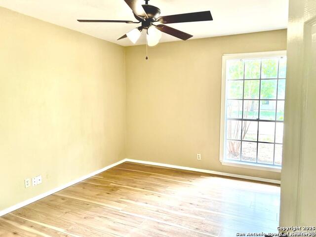 Image 17 of 36 For 6811 Spring Manor